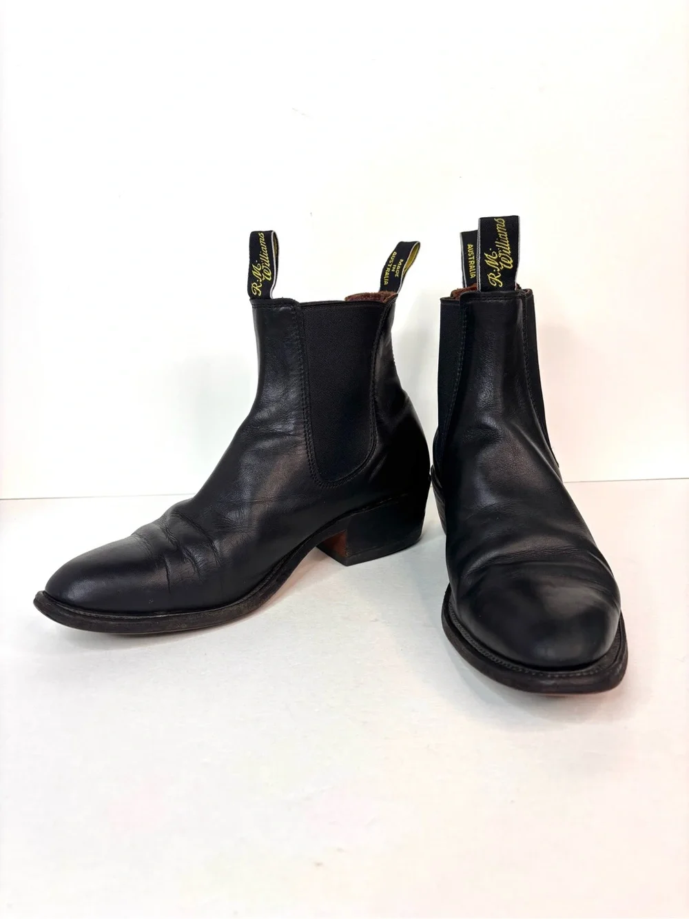R.M. Williams australian crafted